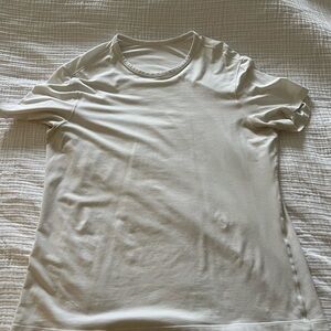 Men’s large lululemon white t-shirt